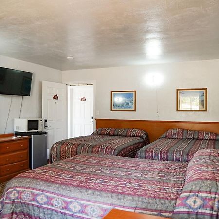 Swiss Holiday Lodge Маунт Шаста Екстериор снимка