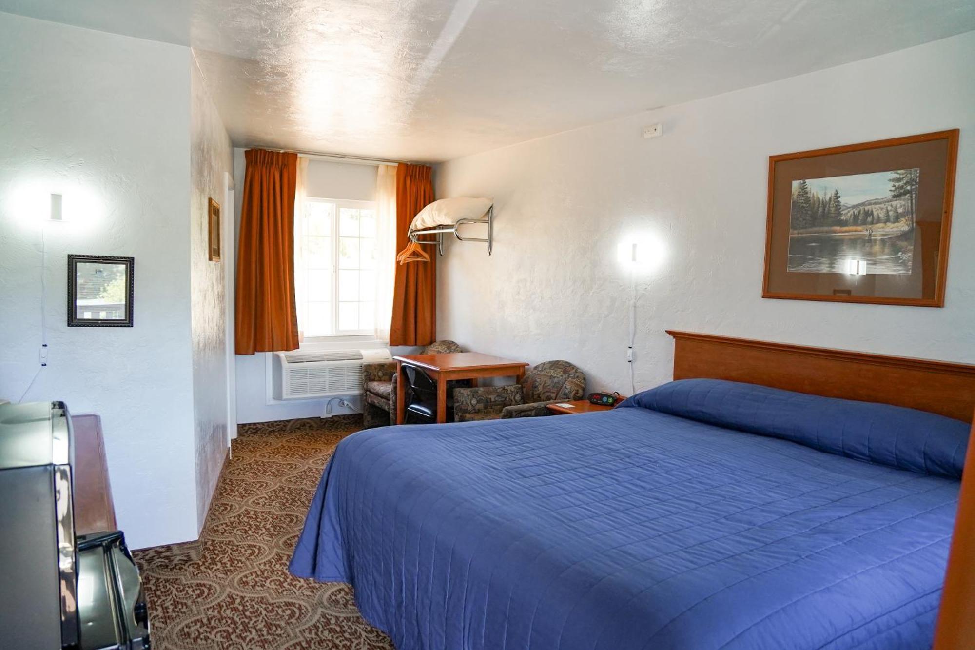 Swiss Holiday Lodge Маунт Шаста Екстериор снимка